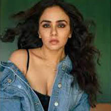 Amruta Khanvilkar